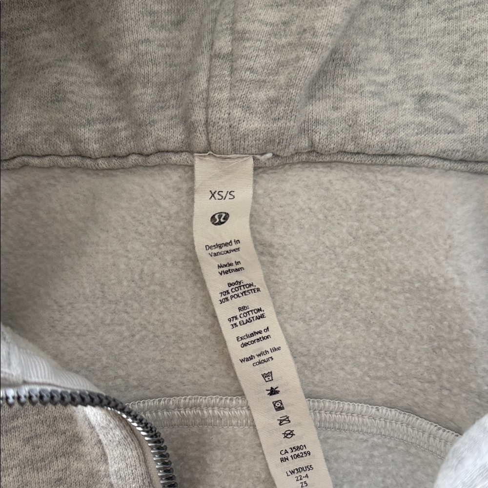 lululemon womens cropped grey scuba - Picture 2 of 3